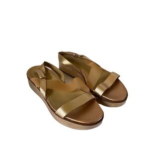 Naturalizer Gold and Tan Women's Sandals